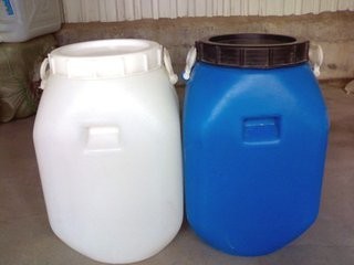 蓝色25L方形塑料桶